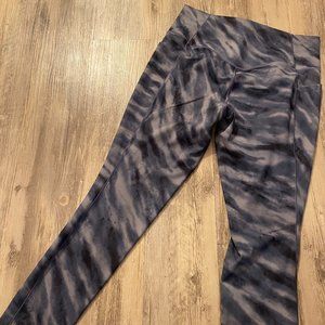 Athleta Capri Leggings with pockets LT